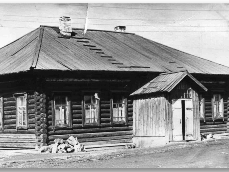 первое здание школы 1871 года